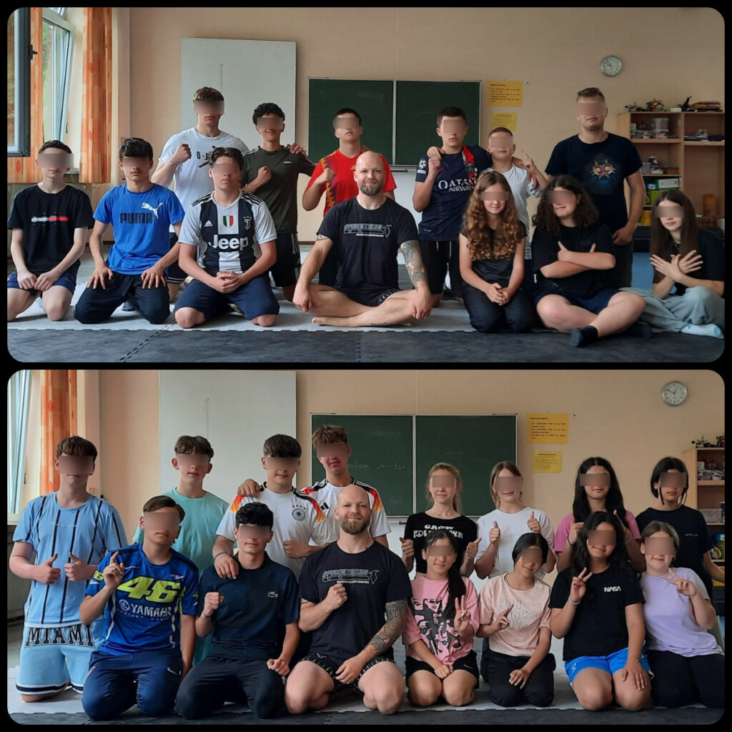 Das Foto ist eine Collage, die aus zwei Fotos besteht. Sie zeigt jeweils beide Gruppen, Mädchen und Jungen der Klassenstufen sechs bis elf gemischt, im Klassenraum zusammen mit Trainer Alex.